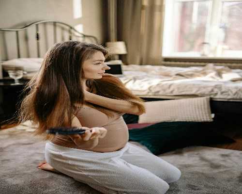 解析试管婴儿技术：助孕优势与潜在风险