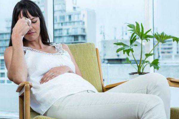 产后恶露多久干净算正常？顺产与剖腹产差异解析