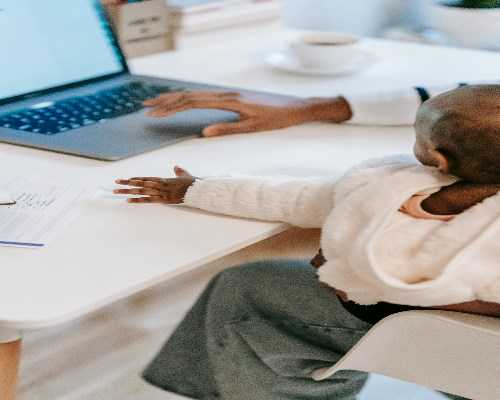 解析盆腔器官脱垂的症状与生育激素指标