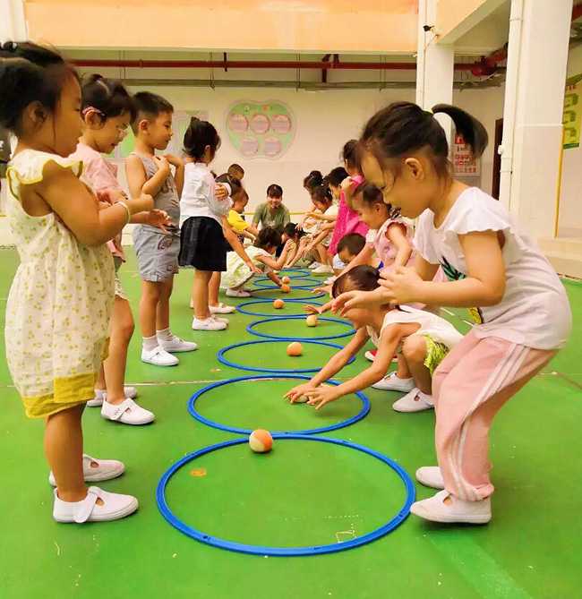 关于试管婴儿的费用对比与适应人群解析