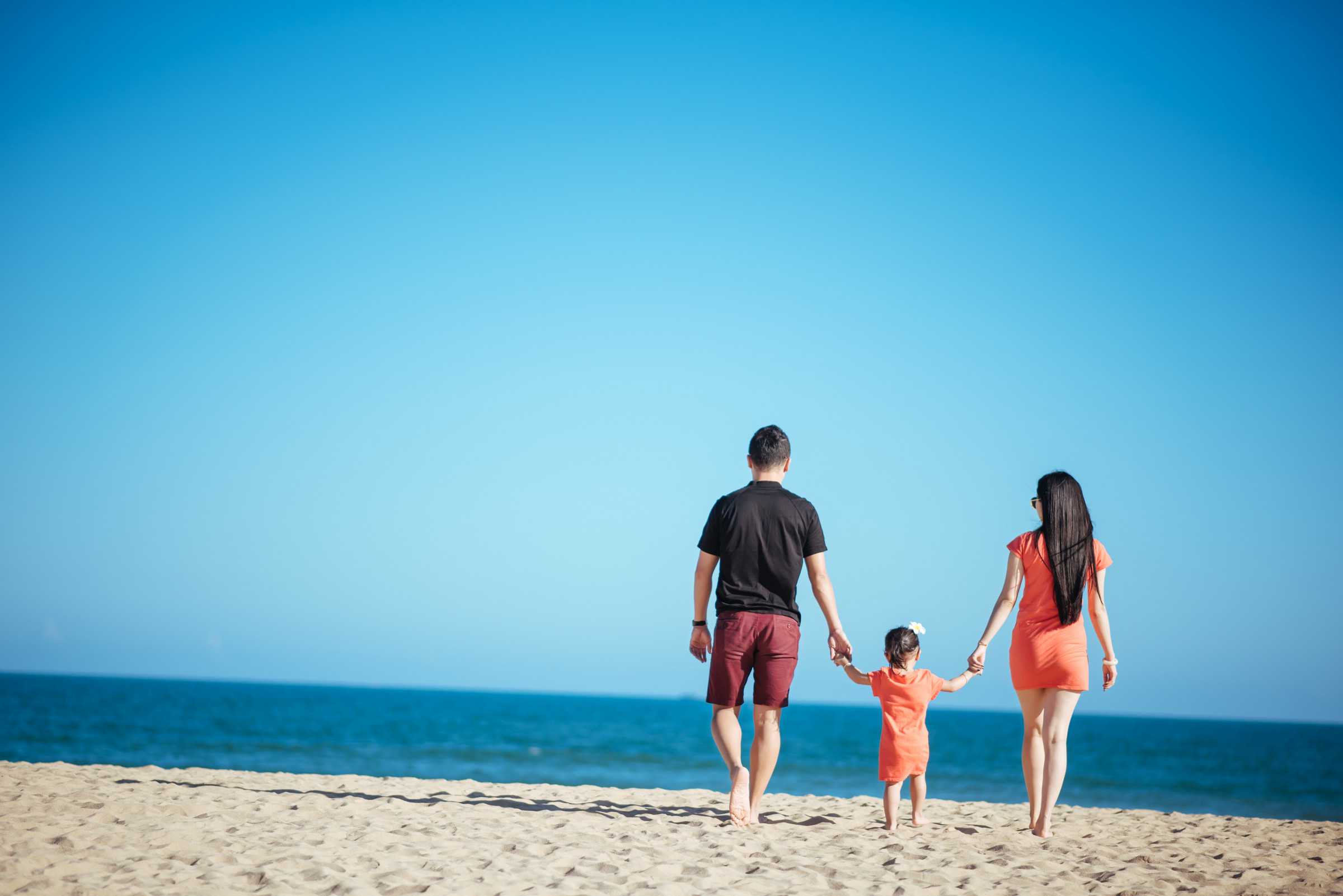 三胎政策下，家庭生育新选择：试管婴儿助孕指南