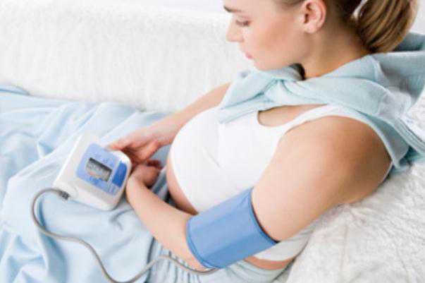 俄罗斯冻精费用解析：2500美元起步，详细费用构成与国内试管助孕对比